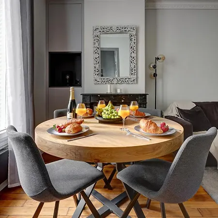 Latin Quarter & Pantheon With Balcony - Cityapartmentstay *