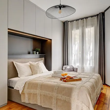 Latin Quarter & Pantheon With Balcony - Cityapartmentstay Apartment *