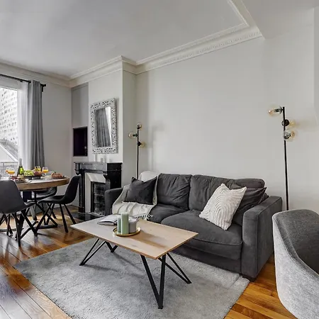 Latin Quarter & Pantheon With Balcony - Cityapartmentstay *